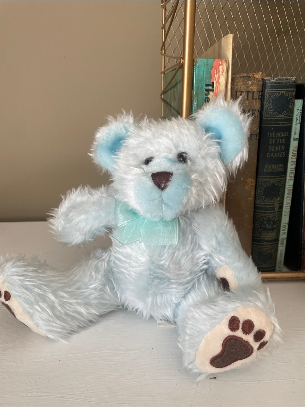 Light blue sitting teddy bear decor
